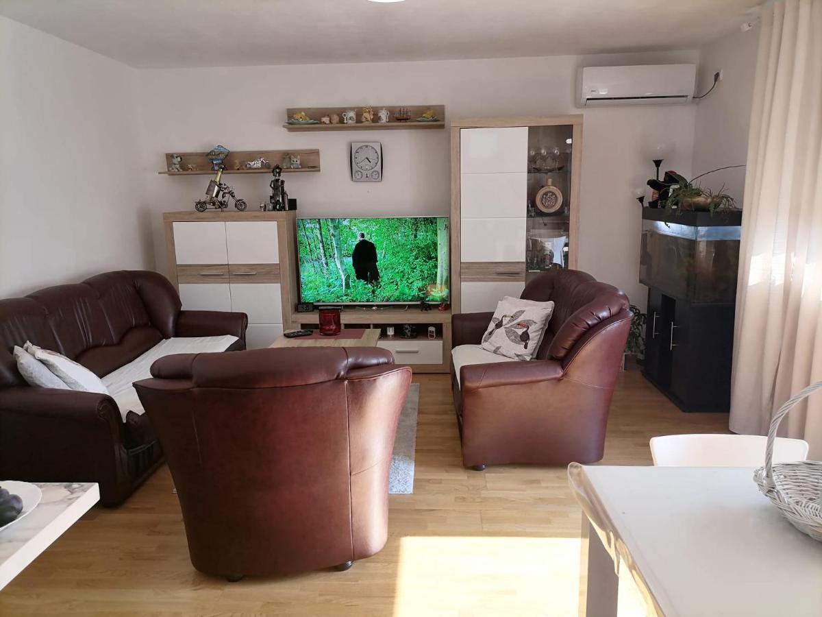 Airport Apartment Surčin Exterior foto